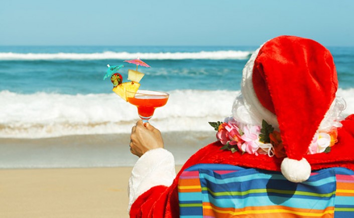 Santa on the Beach-58346d38bcb8d.jpg